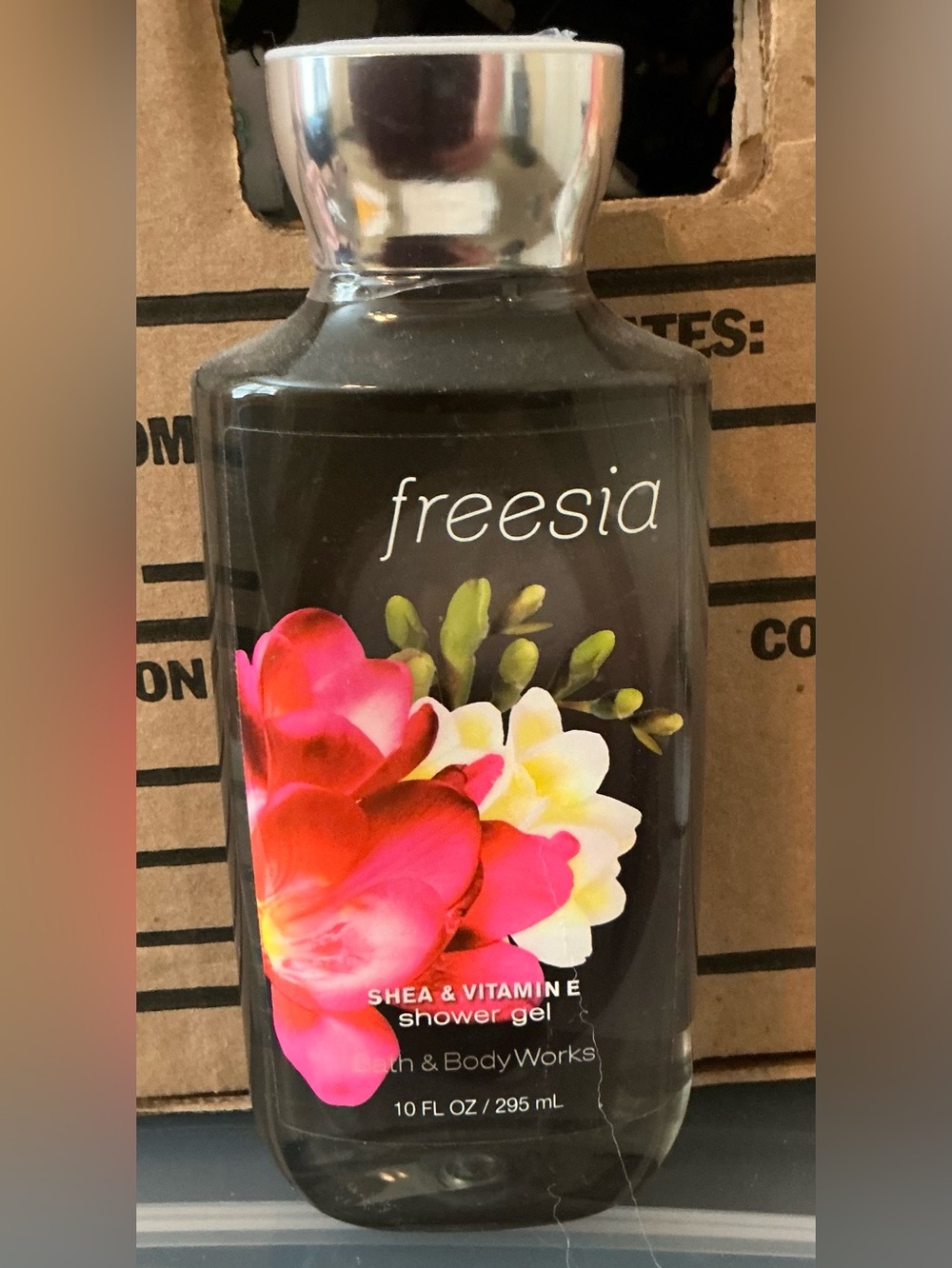 Bath & Body Works New Sealed 10 oz Freesia Shower Gel